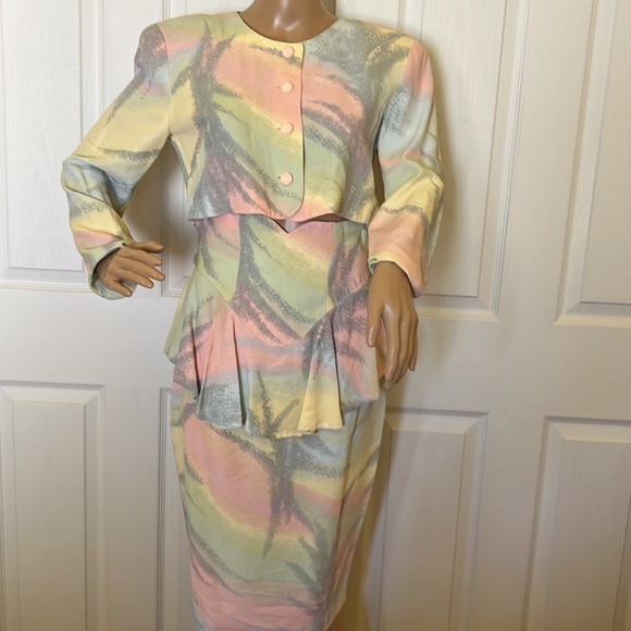 Young Edwardian vintage 80’s pastel suit. Cropped jacket /hi waist skirt sz 7 - Picture 7 of 8